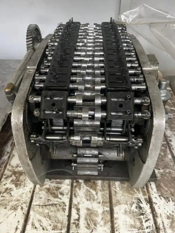 11#8655 Stampo a catena nuova euromec