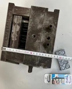 Stampo Usato Contenitore/Porta Monete