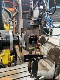 Stazione robotica per taglio e saldatura laser FANUC