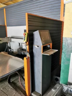 Stazione robotica per taglio e saldatura laser FANUC