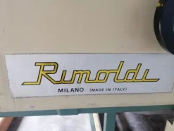 4#4368 Stenditore e macchine da cucire Rimoldi