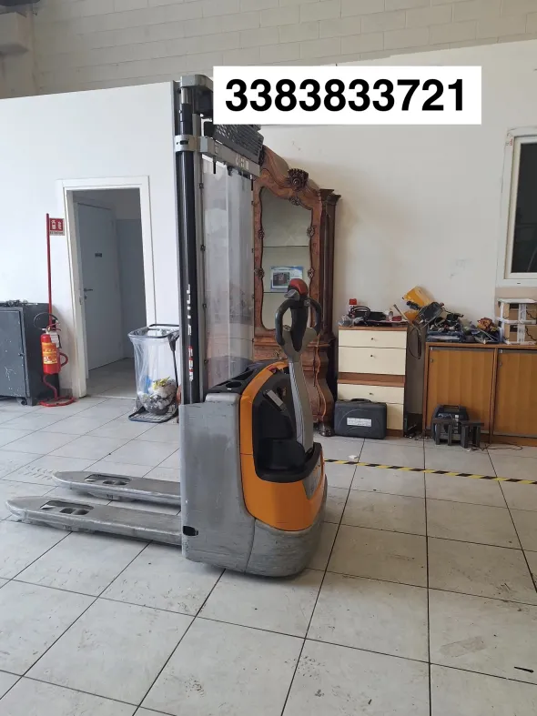 Stoccatori e muletti napoli