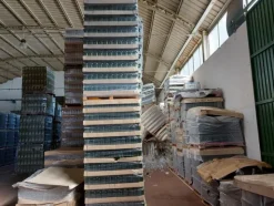 5#5548 Stock bottiglie per confezionamento olio