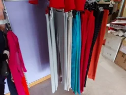2#7928 Stock di abbigliamento e calzature uomo donna e bambino