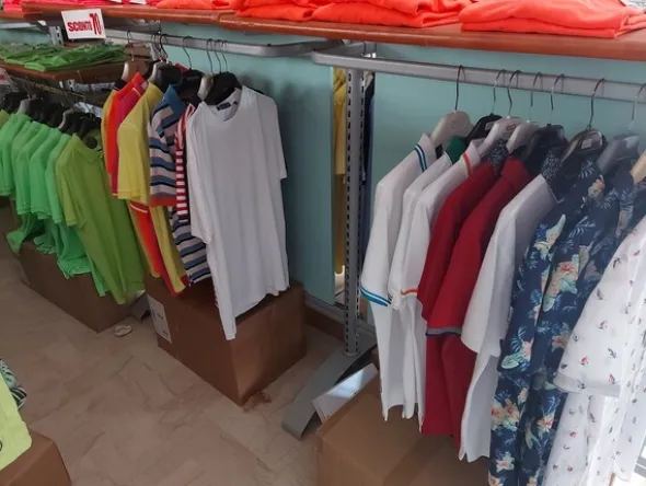 2#7928 Stock di abbigliamento e calzature uomo donna e bambino