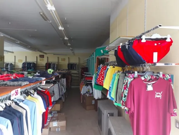 2#7928 Stock di abbigliamento e calzature uomo donna e bambino
