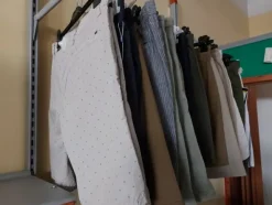 2#7928 Stock di abbigliamento e calzature uomo donna e bambino
