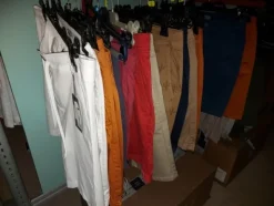 2#7928 Stock di abbigliamento e calzature uomo donna e bambino