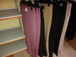 2#7928 Stock di abbigliamento e calzature uomo donna e bambino