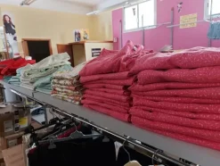 2#7928 Stock di abbigliamento e calzature uomo donna e bambino