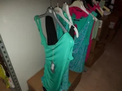 2#7928 Stock di abbigliamento e calzature uomo donna e bambino
