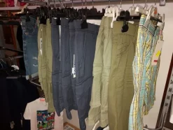 2#7928 Stock di abbigliamento e calzature uomo donna e bambino