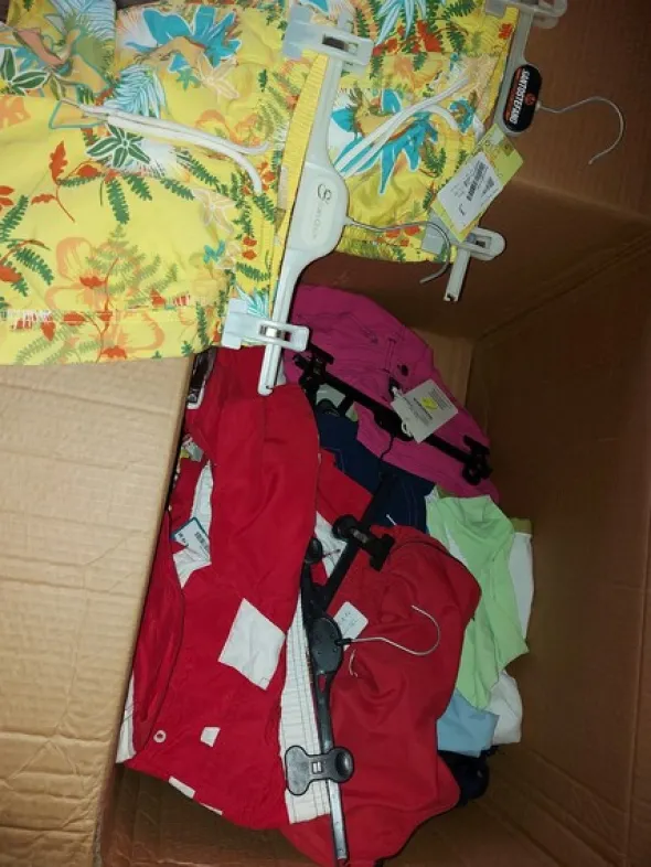 1#7928 Stock di abbigliamento e calzature uomo donna e bambino