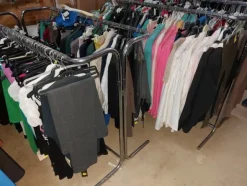 1#7928 Stock di abbigliamento e calzature uomo donna e bambino