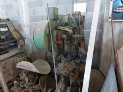 2#7267 Stock di attrezzature dismesse e materiale ferroso