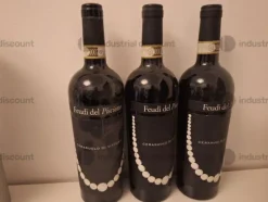 1#9692 Stock di bottiglie di vino, attrezzature e arredi per la ristorazione