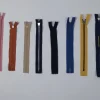 Stock di 10.000 cerniere moda