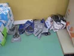 14#2503 Stock di prodotti ed attrezzature per estetista