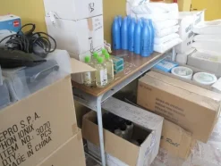 14#2503 Stock di prodotti ed attrezzature per estetista