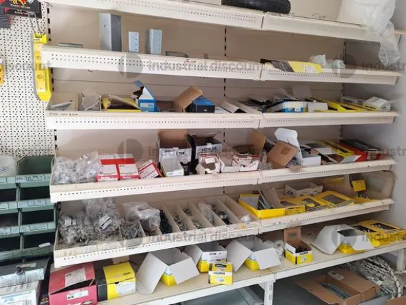 20#10037 Stock di prodotti per ferramenta