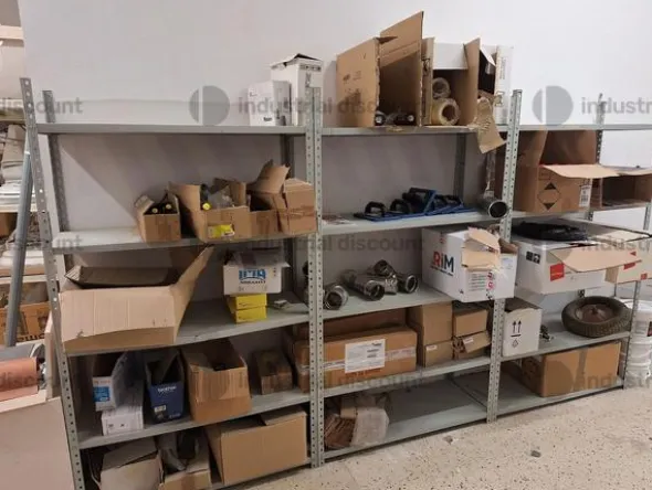 20#10037 Stock di prodotti per ferramenta