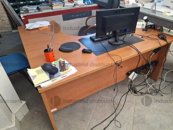 20#10037 Stock di prodotti per ferramenta