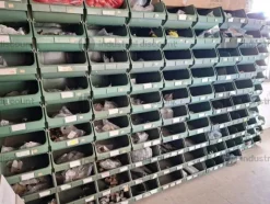 20#10037 Stock di prodotti per ferramenta