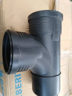 Stock di raccorderia nuova in Polietilene