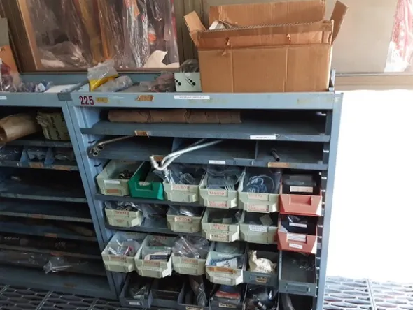 1#6273 Stock di ricambi per veicoli