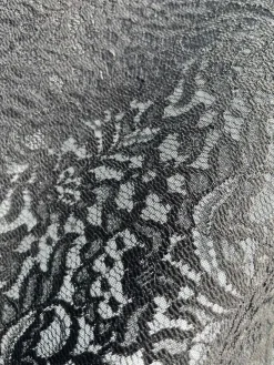 Stock pizzo sintetico nero