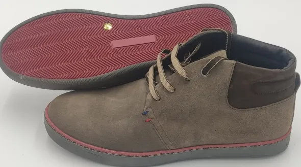 Stock scarpe nuove di marchi italiani