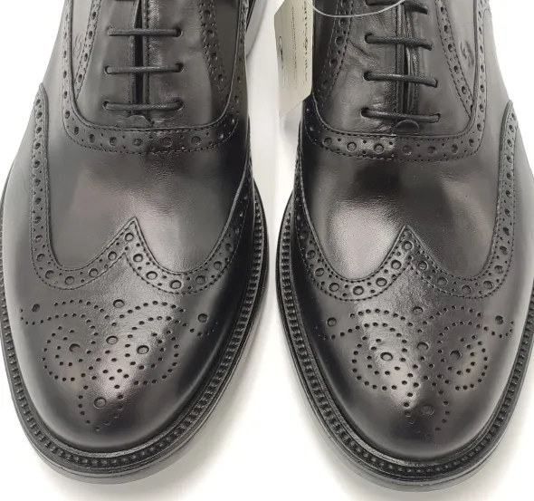 Stock scarpe nuove di marchi italiani