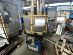 22#8851 Strozzatrice e Fresatrice Adria Machine