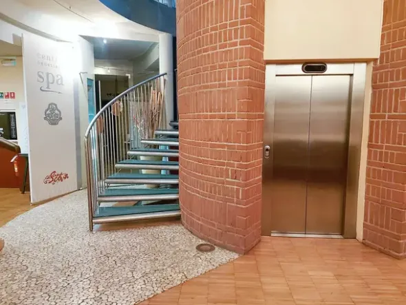 #23093 Struttura alberghiera con attività avviata
