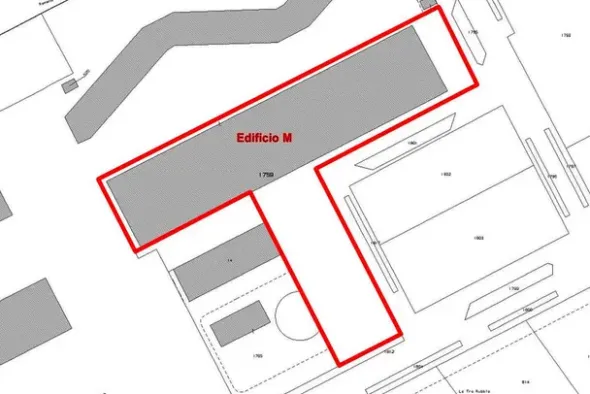 #24434 Struttura commerciale con cortile privato