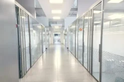 #2537364 Struttura commerciale con cortile carrabile