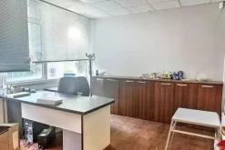 #2537364 Struttura commerciale con cortile carrabile