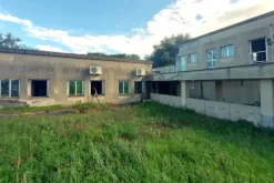 #24843 Struttura direzionale con terrazzi e cortile