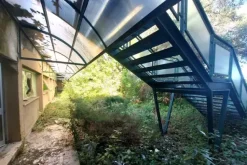 #24843 Struttura direzionale con terrazzi e cortile