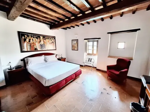#15016 Struttura ricettiva con centro benessere e campo da golf