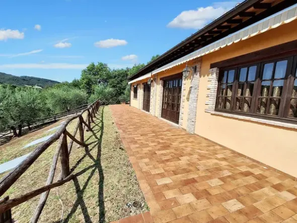 #15016 Struttura ricettiva con centro benessere e campo da golf