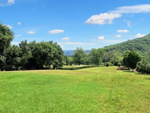 #15016 Struttura ricettiva con centro benessere e campo da golf