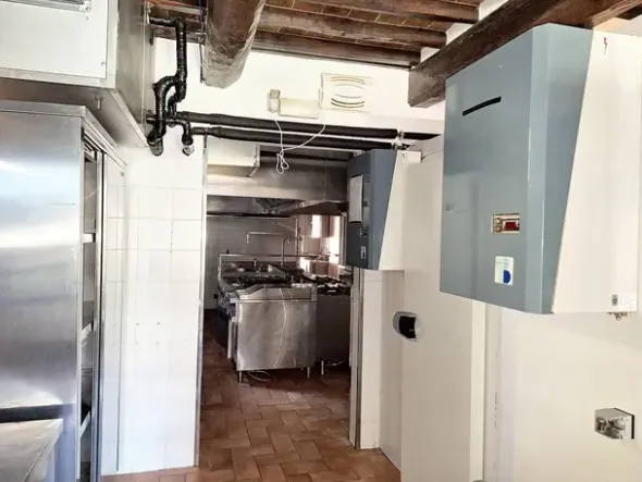 #15016 Struttura ricettiva con centro benessere e campo da golf
