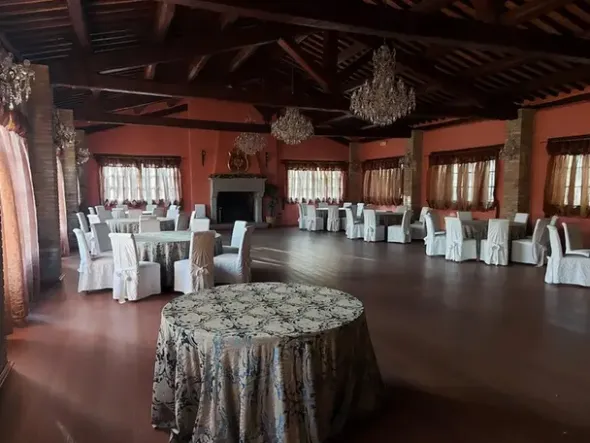 #15016 Struttura ricettiva con centro benessere e campo da golf