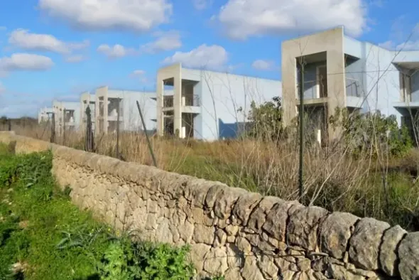 #6745 Struttura turistica in costruzione vicino al mare