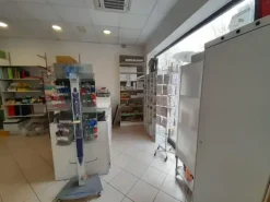 #26040 Tabaccheria con ottimi aggi su strada principale