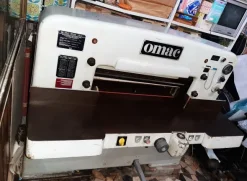 Tagliacarte da tipografia OMAC 76 – Taglierina luce 76