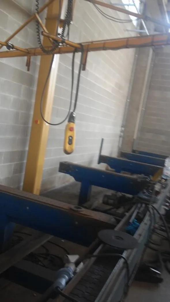 1#7226 Taglierina per tralicci Edilvibro
