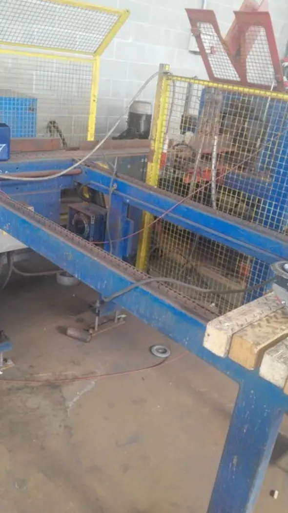 1#7226 Taglierina per tralicci Edilvibro