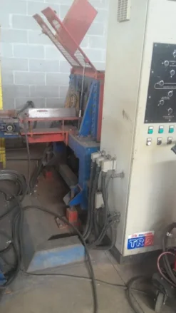 1#7226 Taglierina per tralicci Edilvibro